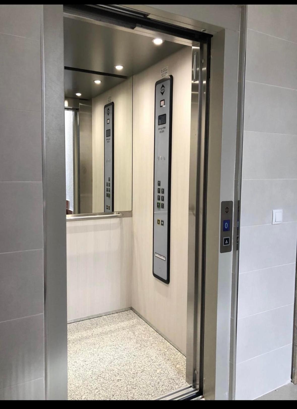 SALOU : SPACIEUX APPARTEMENT 100 M2 vue sur mer Extérieur photo